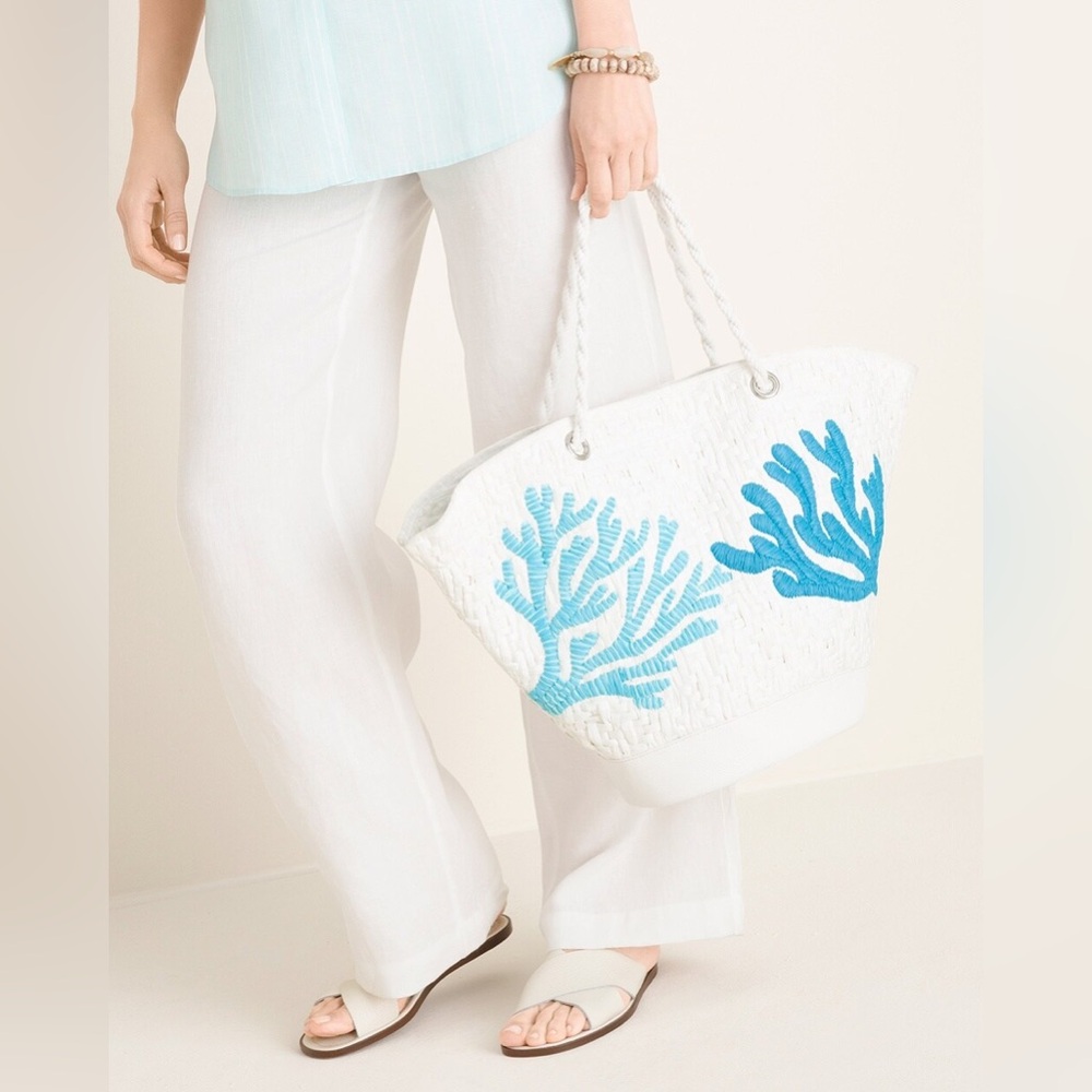 NWT Chico’s White/Blue Raffia Tote Mediterranean Resort
Coastal Seaside Charm
